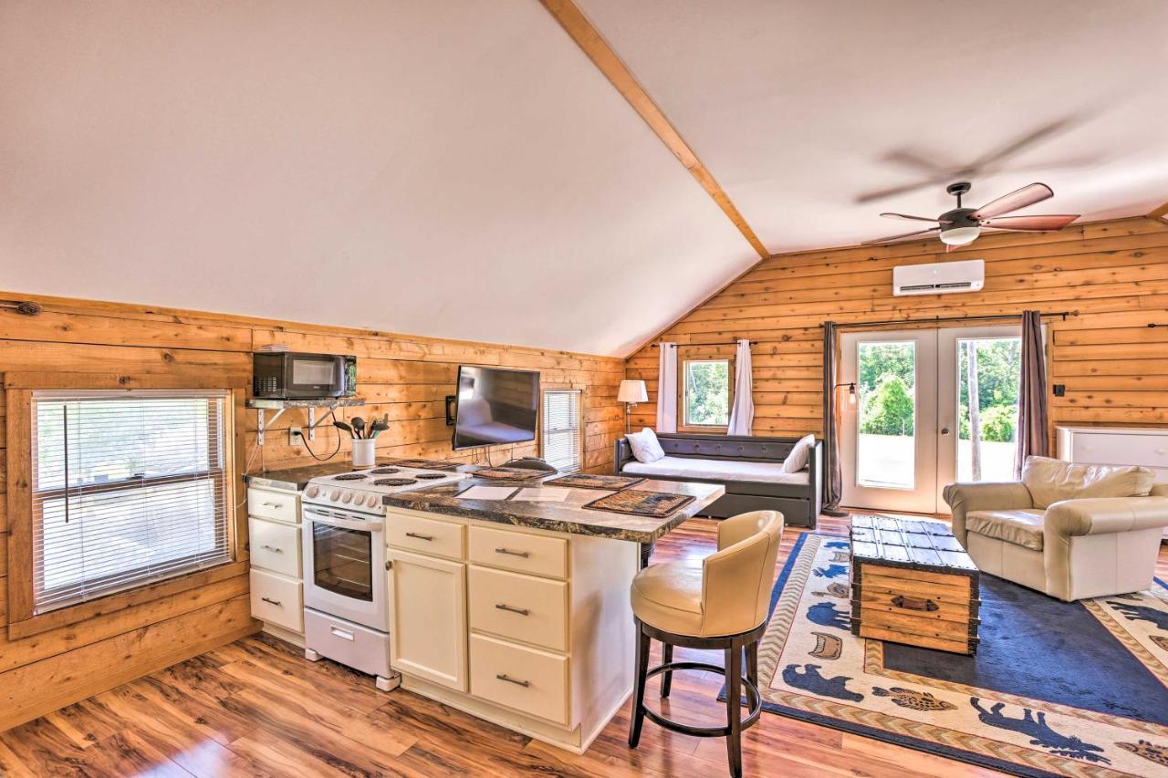 Quaint Studio With Shared Beach Walk To Suttons Bay Extérieur photo