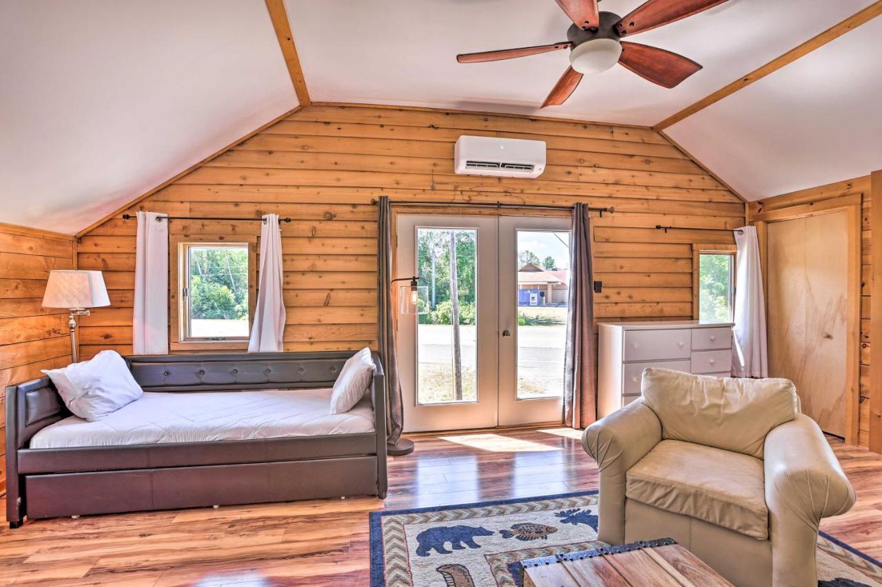 Quaint Studio With Shared Beach Walk To Suttons Bay Extérieur photo