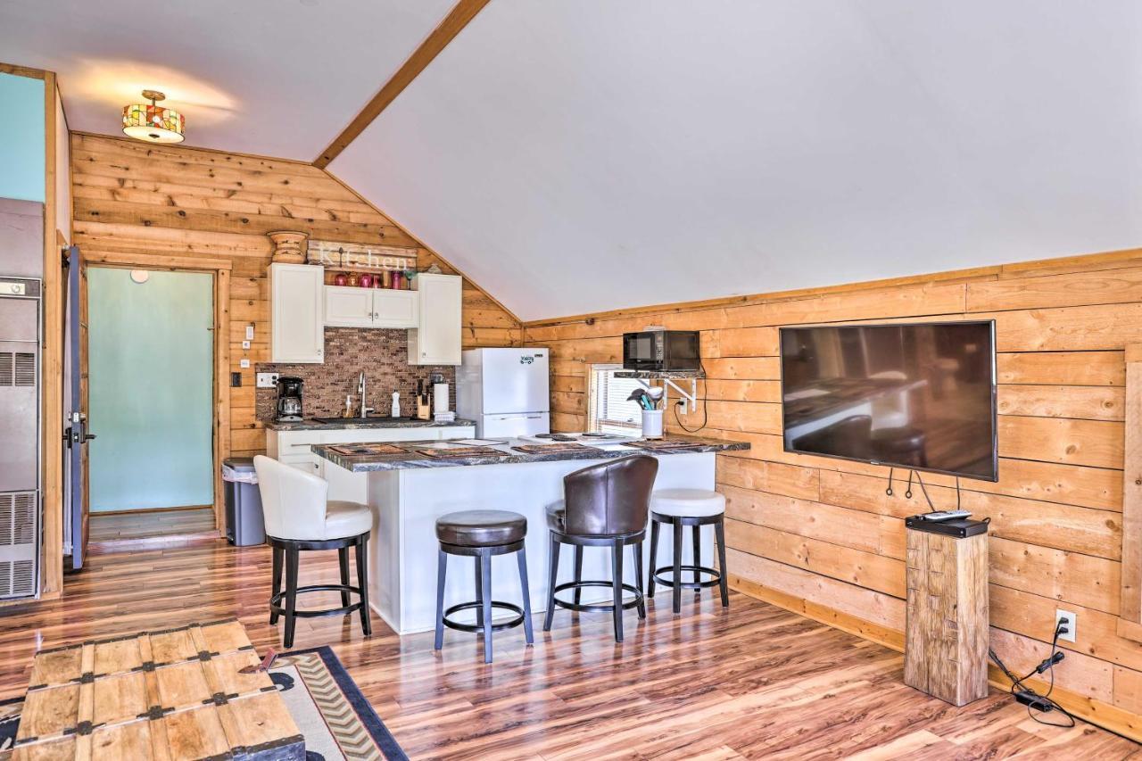 Quaint Studio With Shared Beach Walk To Suttons Bay Extérieur photo