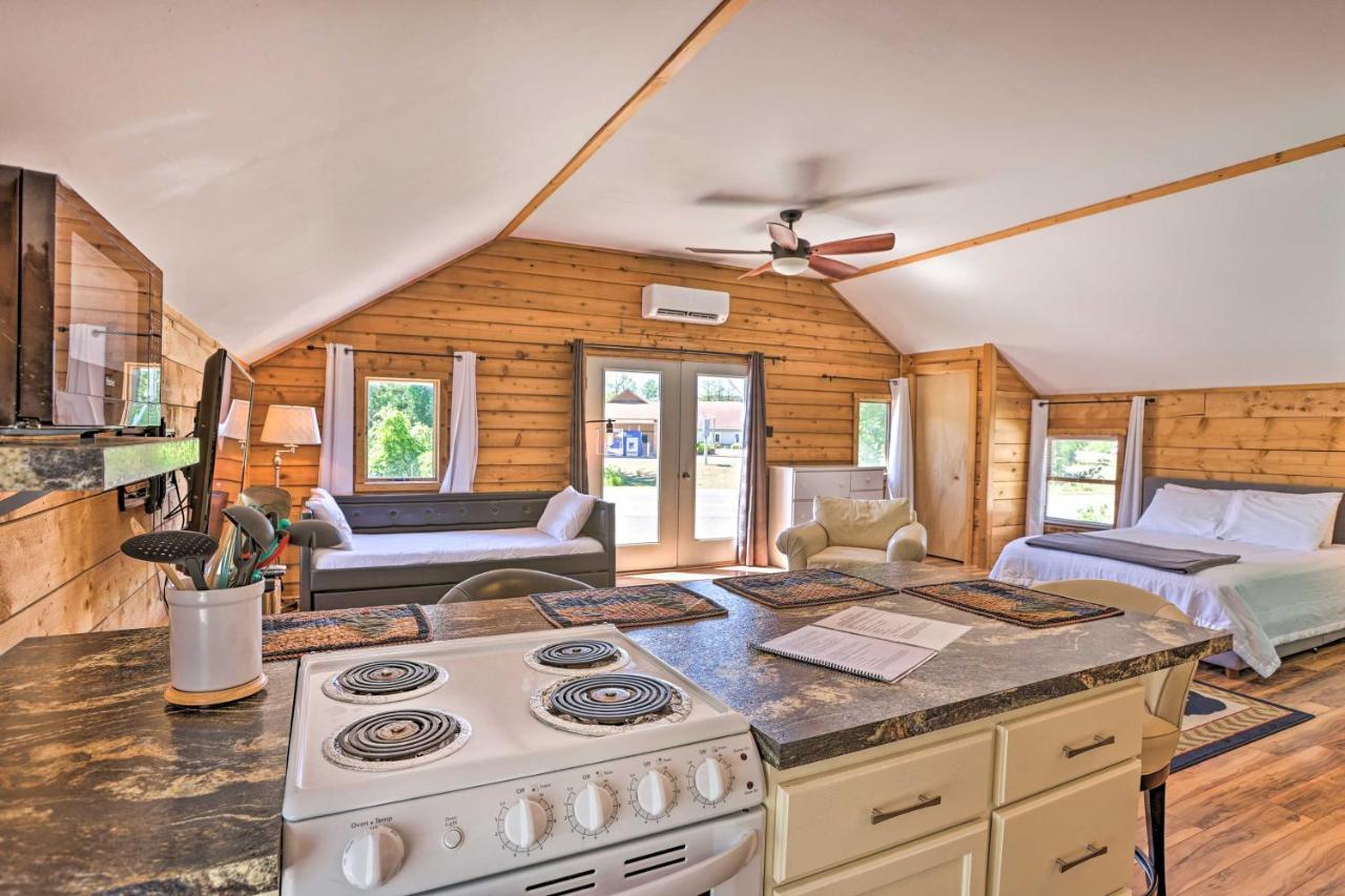 Quaint Studio With Shared Beach Walk To Suttons Bay Extérieur photo