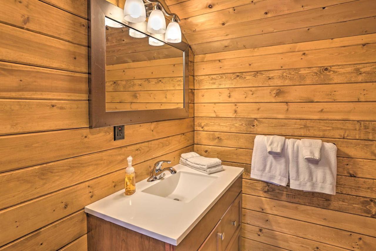 Quaint Studio With Shared Beach Walk To Suttons Bay Extérieur photo