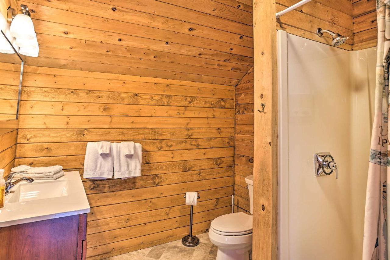 Quaint Studio With Shared Beach Walk To Suttons Bay Extérieur photo