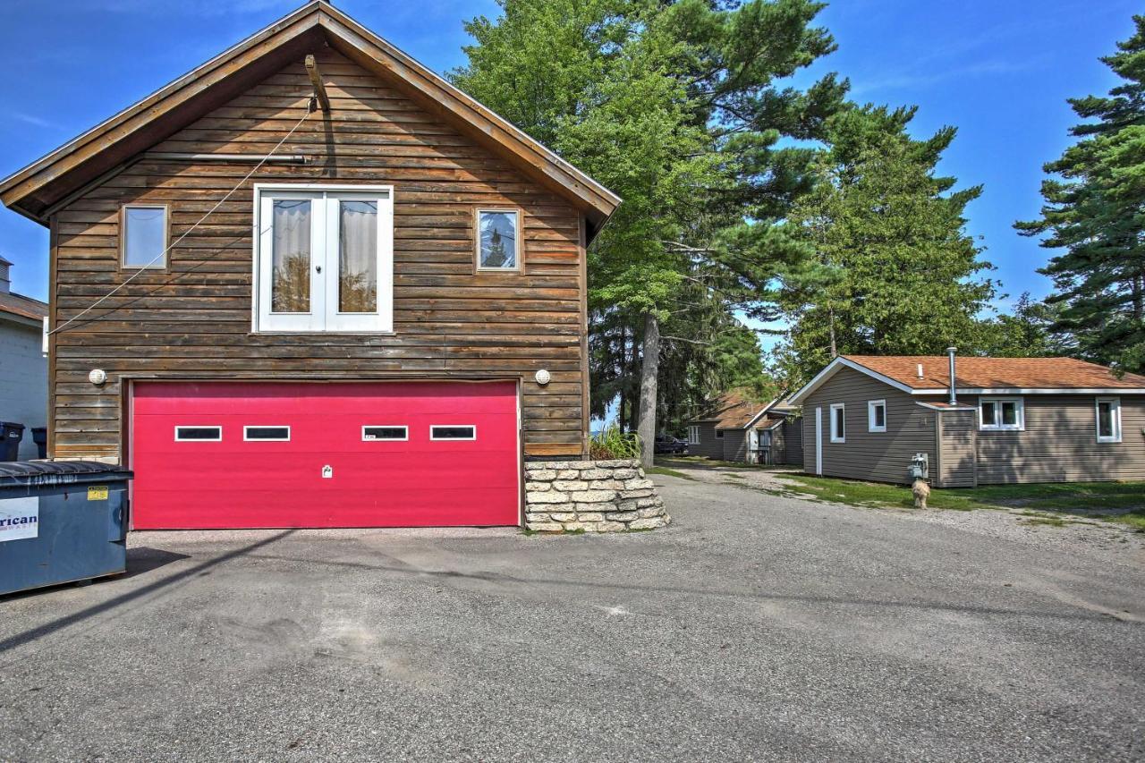 Quaint Studio With Shared Beach Walk To Suttons Bay Extérieur photo